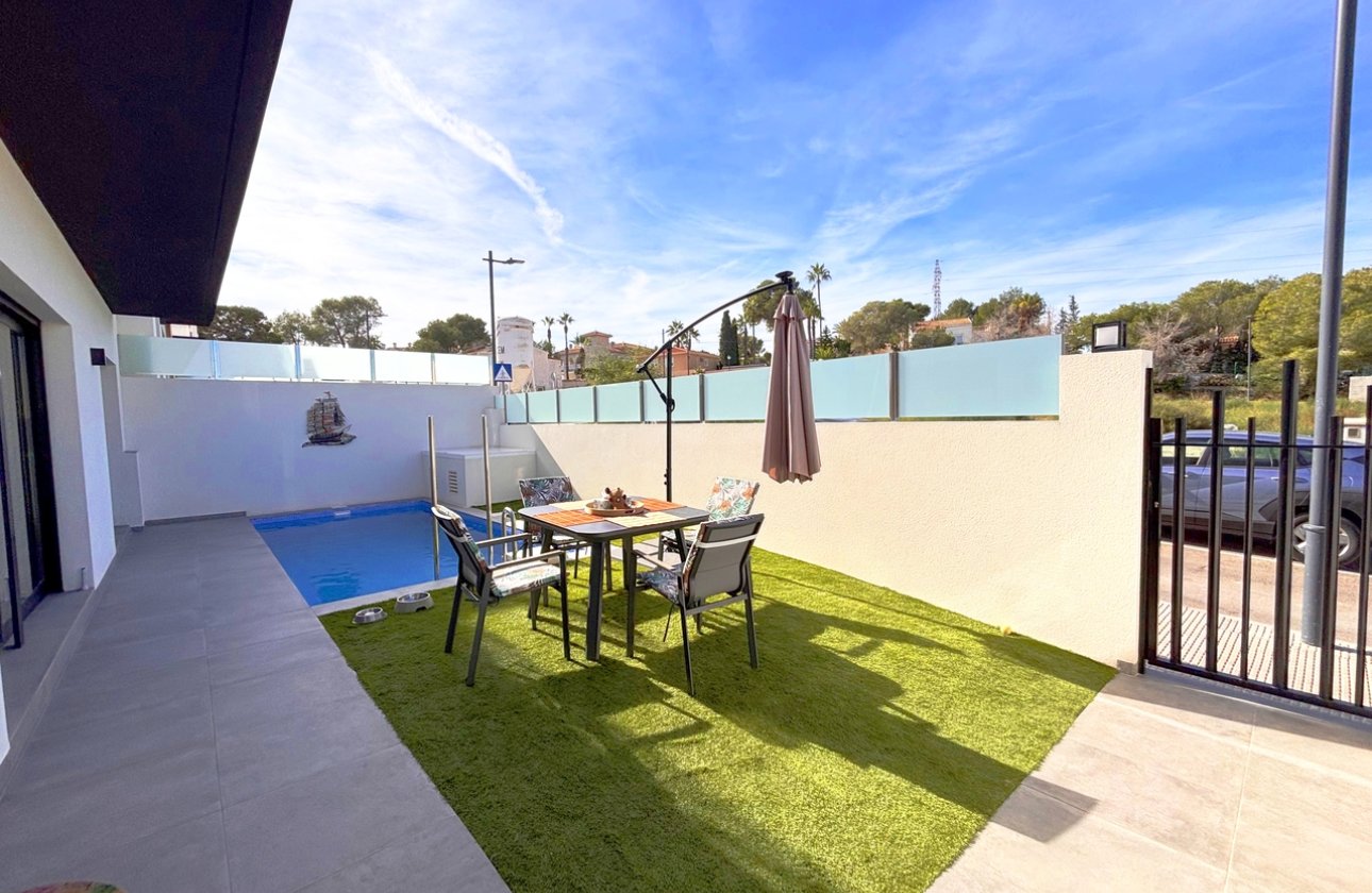 Herverkoop - Villa -
Villamartin - Costa Blanca