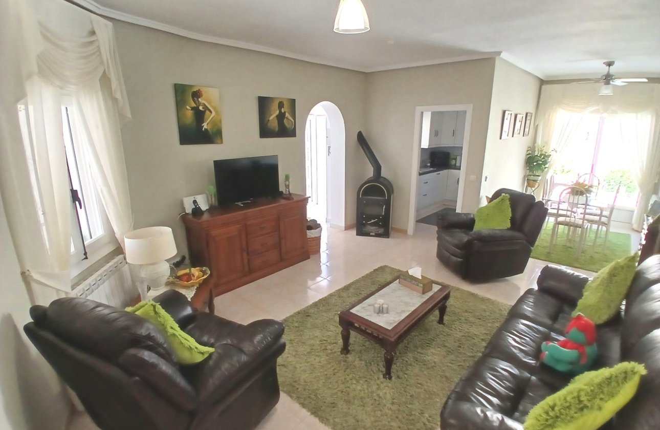 Herverkoop - Villa -
Villamartin - Costa Blanca