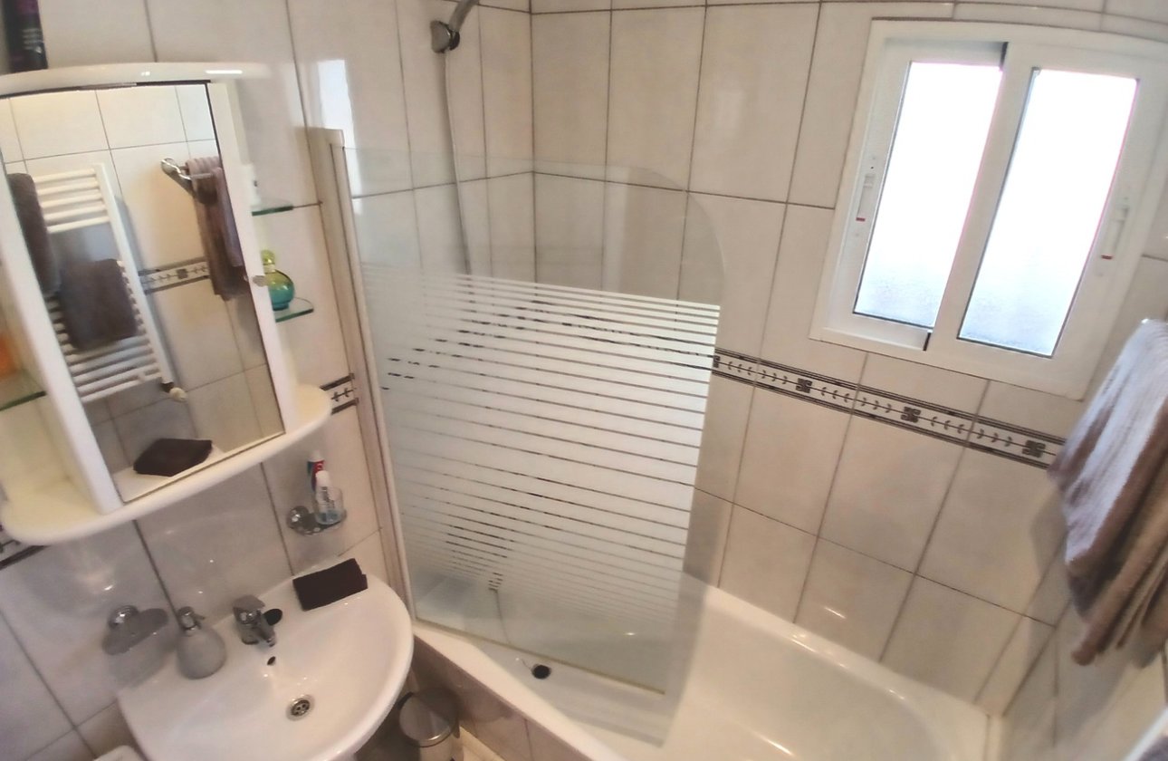 Herverkoop - Villa -
Villamartin - Costa Blanca