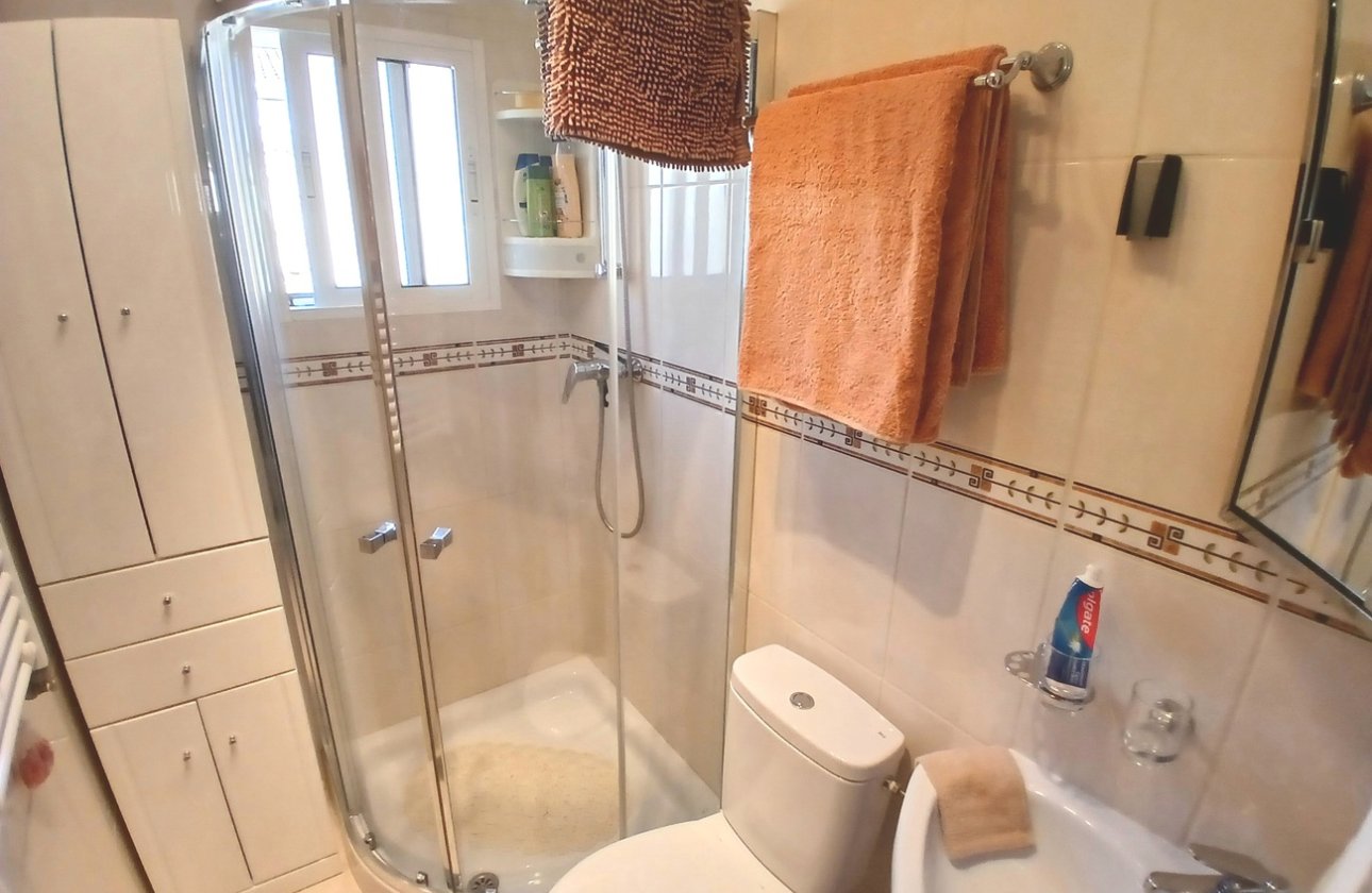 Herverkoop - Villa -
Villamartin - Costa Blanca