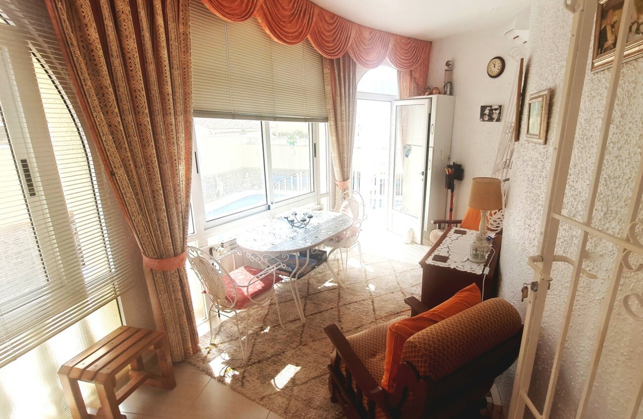 Herverkoop - Villa -
Villamartin - Costa Blanca