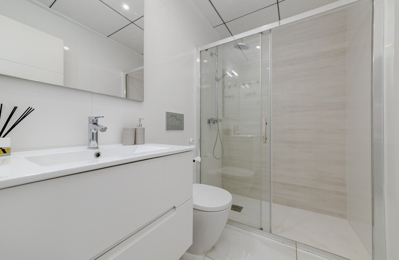 Herverkoop - Villa -
Villamartin - Costa Blanca