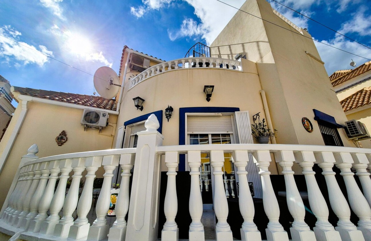 Herverkoop - Villa -
Villamartin - Costa Blanca