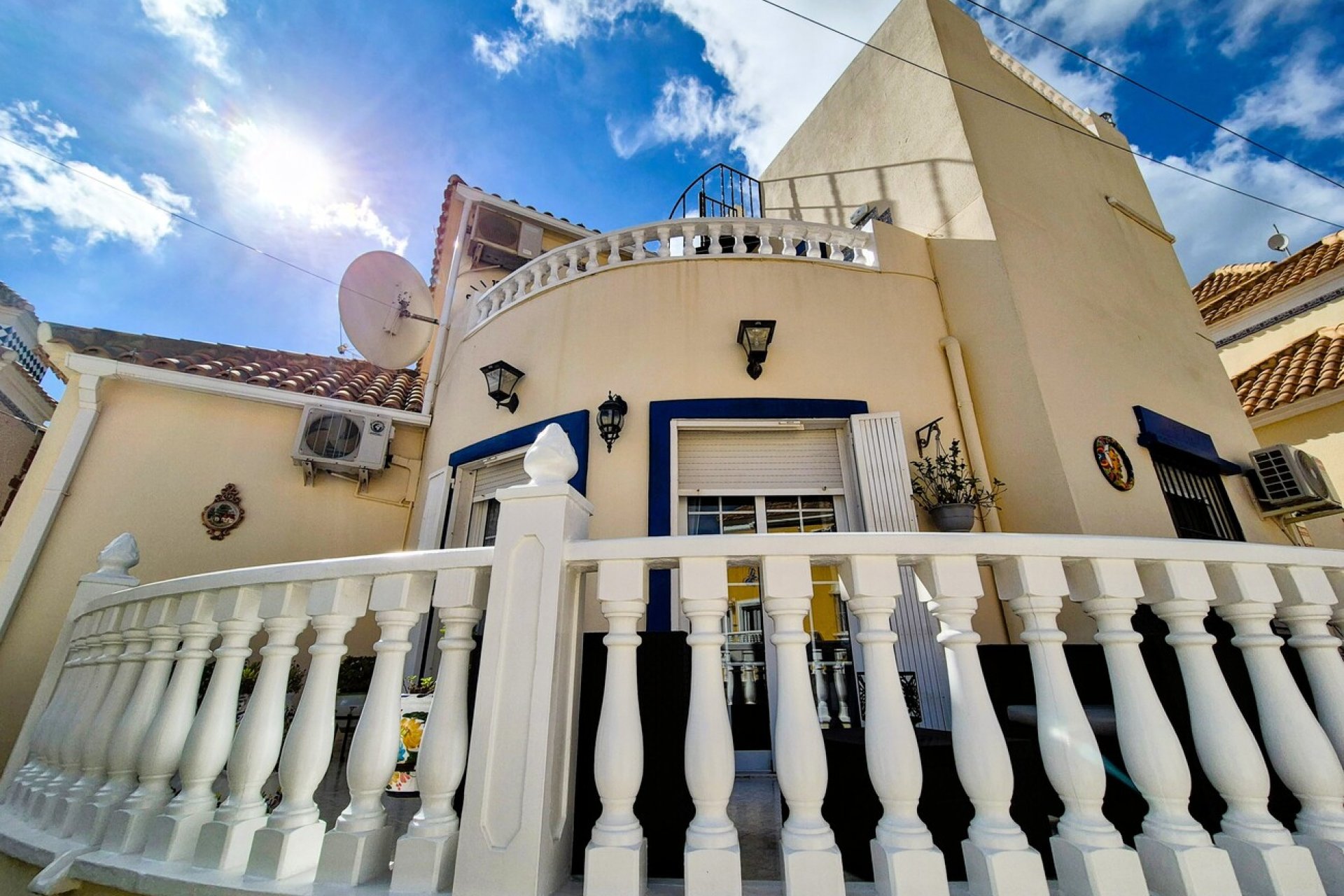 Herverkoop - Villa -
Villamartin - Costa Blanca
