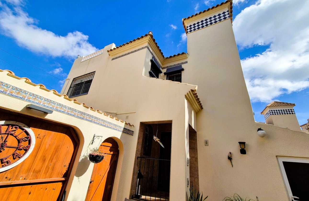Herverkoop - Villa -
Villamartin - Costa Blanca
