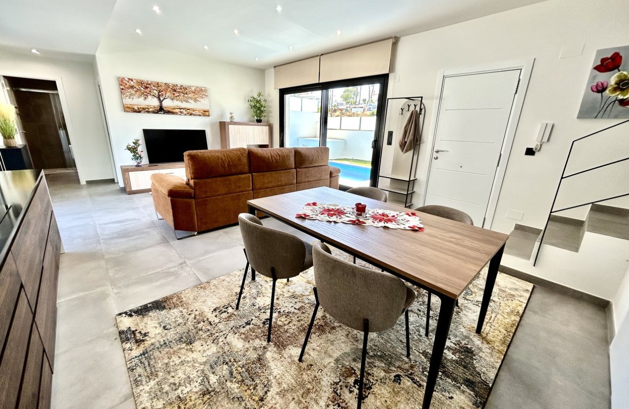 Herverkoop - Villa -
Villamartin - Costa Blanca