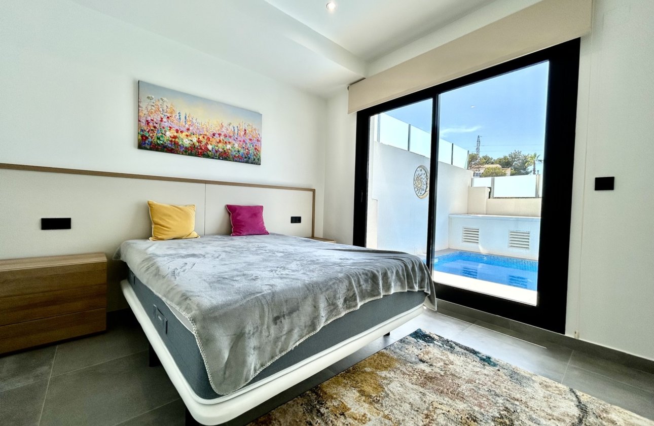 Herverkoop - Villa -
Villamartin - Costa Blanca