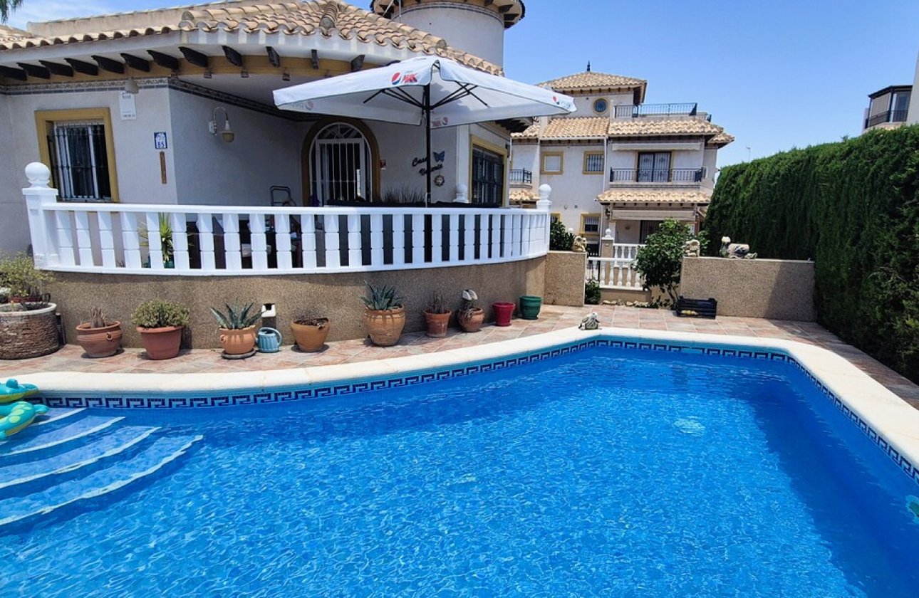 Herverkoop - Villa -
Villamartin - Costa Blanca