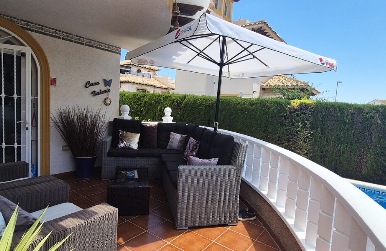 Herverkoop - Villa -
Villamartin - Costa Blanca