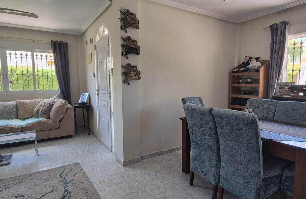 Herverkoop - Villa -
Villamartin - Costa Blanca