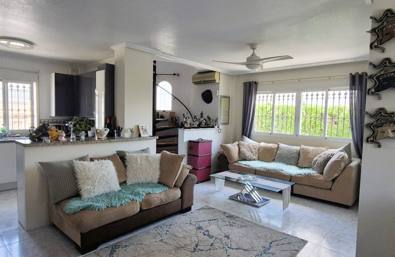 Herverkoop - Villa -
Villamartin - Costa Blanca