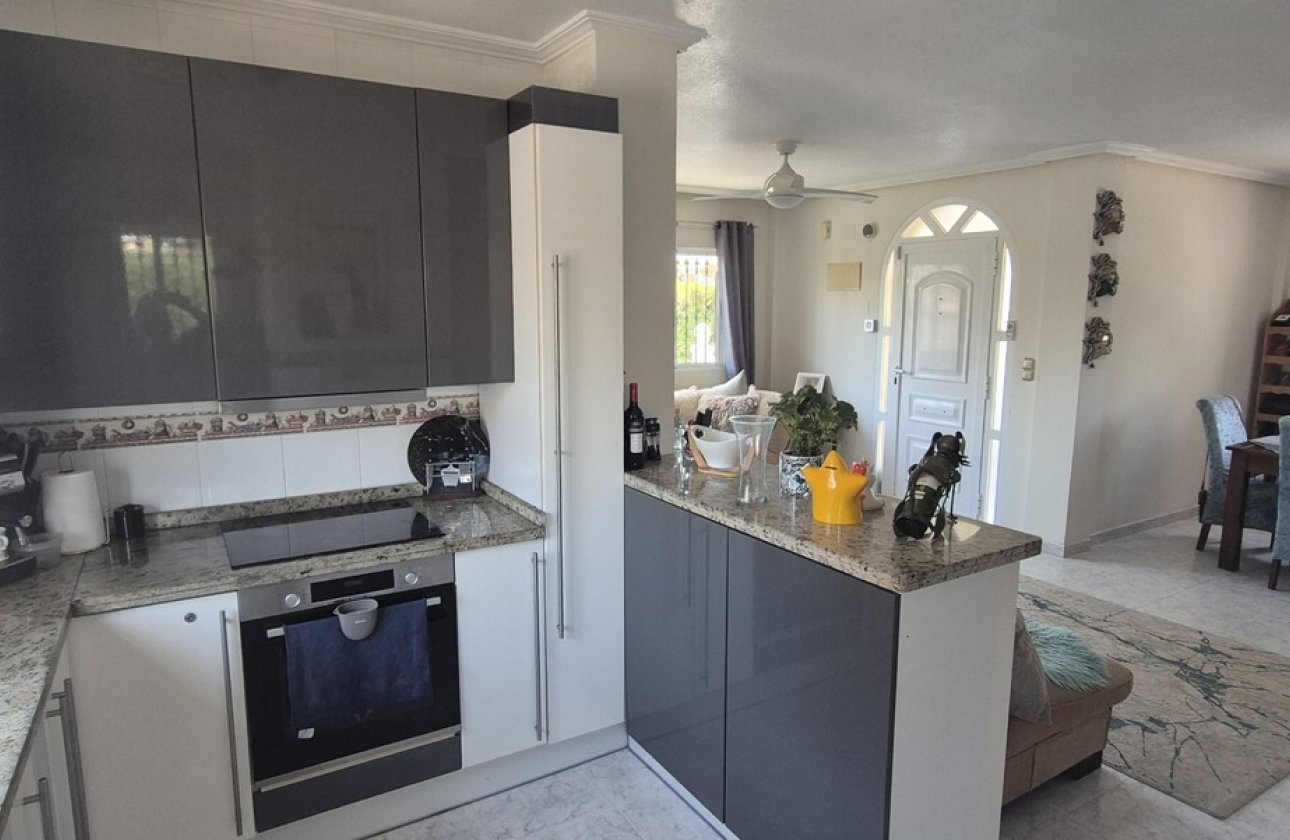 Herverkoop - Villa -
Villamartin - Costa Blanca