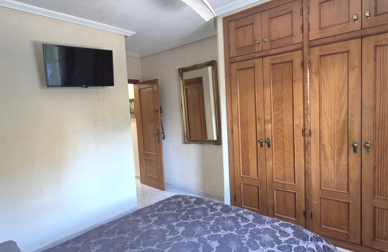 Herverkoop - Villa -
Villamartin - Costa Blanca