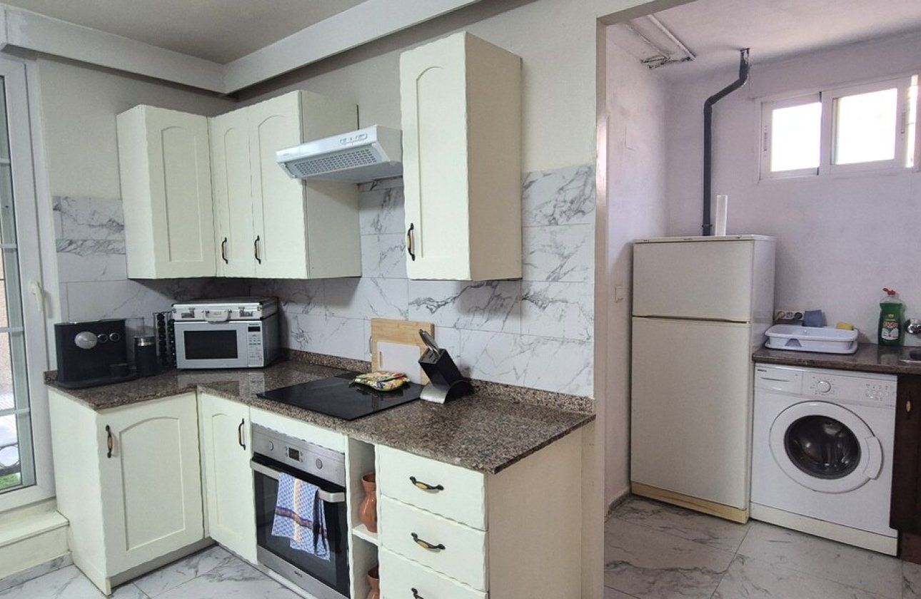Herverkoop - Villa -
Villamartin - Costa Blanca