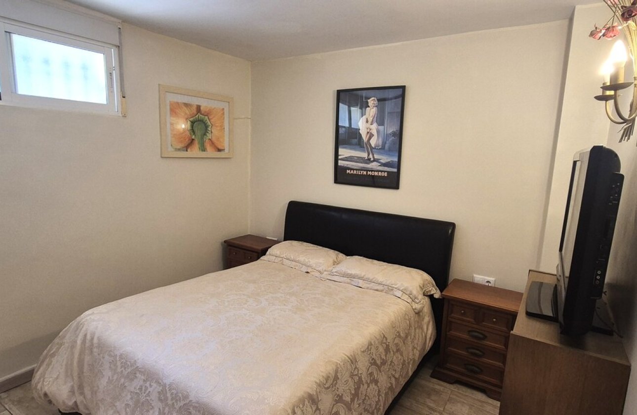 Herverkoop - Villa -
Villamartin - Costa Blanca