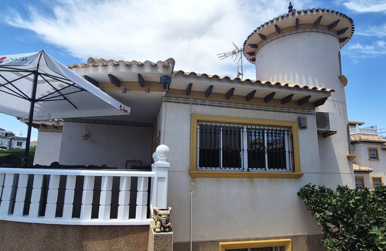 Herverkoop - Villa -
Villamartin - Costa Blanca