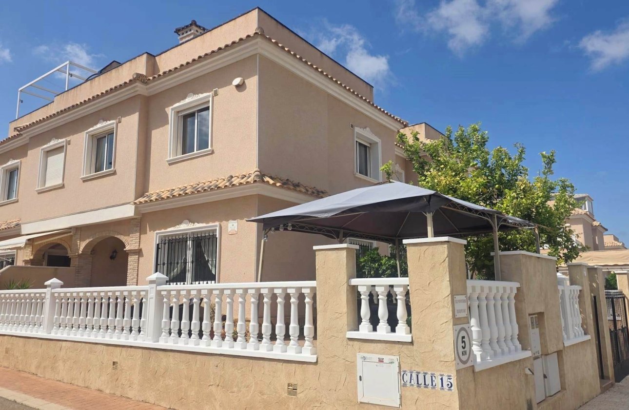Herverkoop - Villa -
Villamartin - Costa Blanca