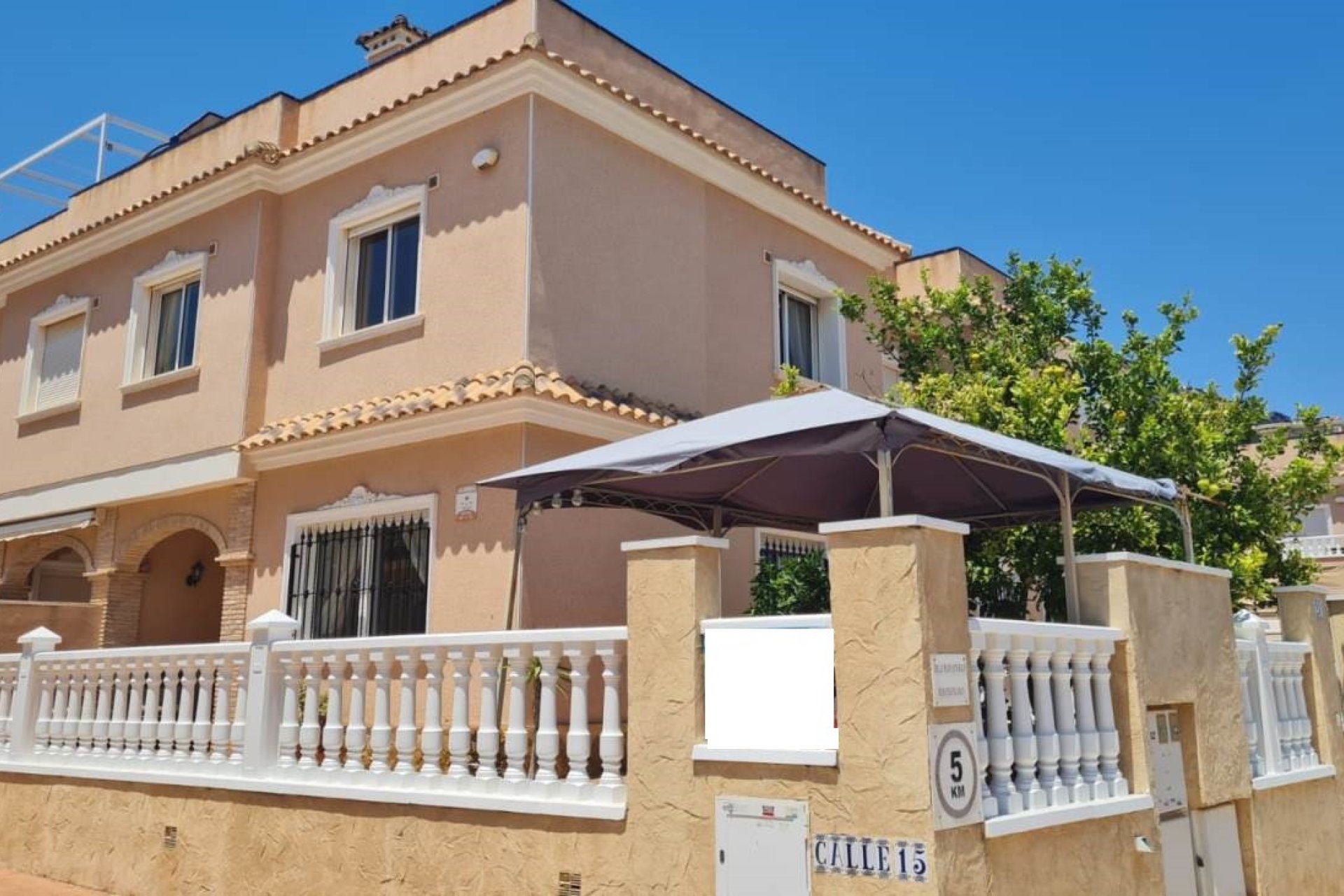 Herverkoop - Villa -
Villamartin - Costa Blanca
