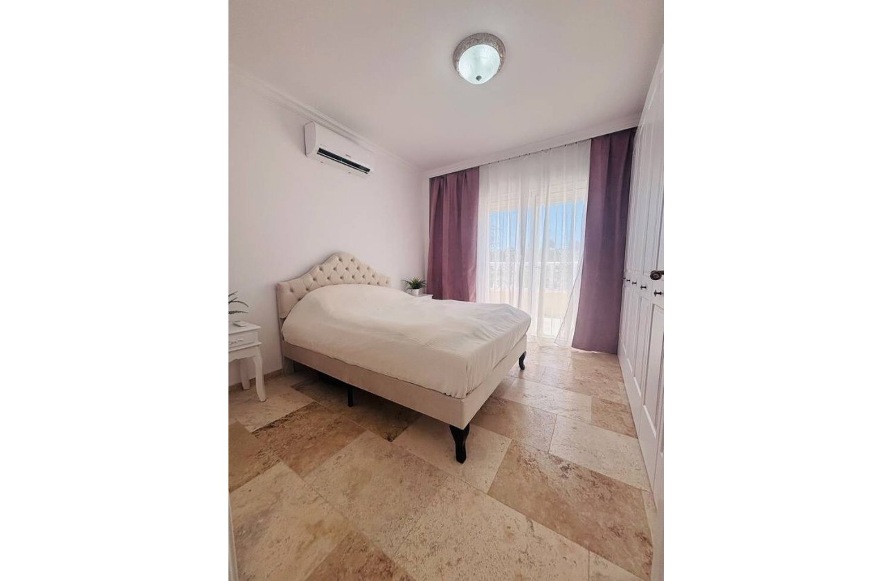 Herverkoop - Villa -
Villamartin - Costa Blanca