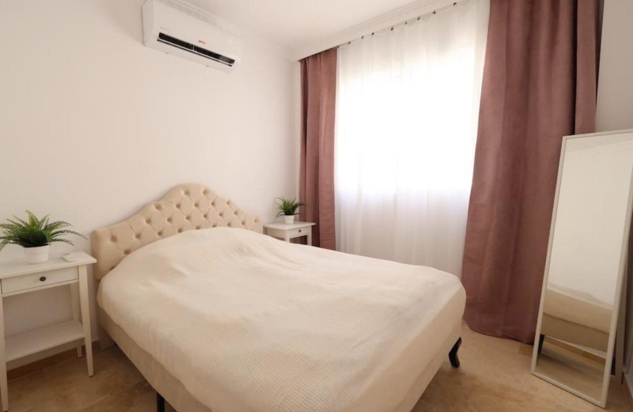 Herverkoop - Villa -
Villamartin - Costa Blanca