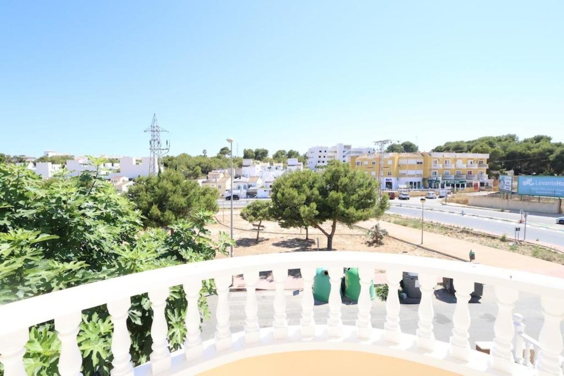 Herverkoop - Villa -
Villamartin - Costa Blanca