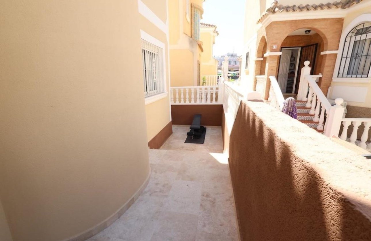 Herverkoop - Villa -
Villamartin - Costa Blanca