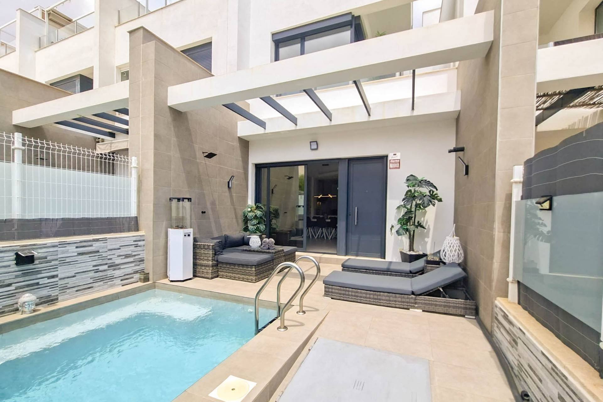Herverkoop - Villa -
Villamartin - Costa Blanca