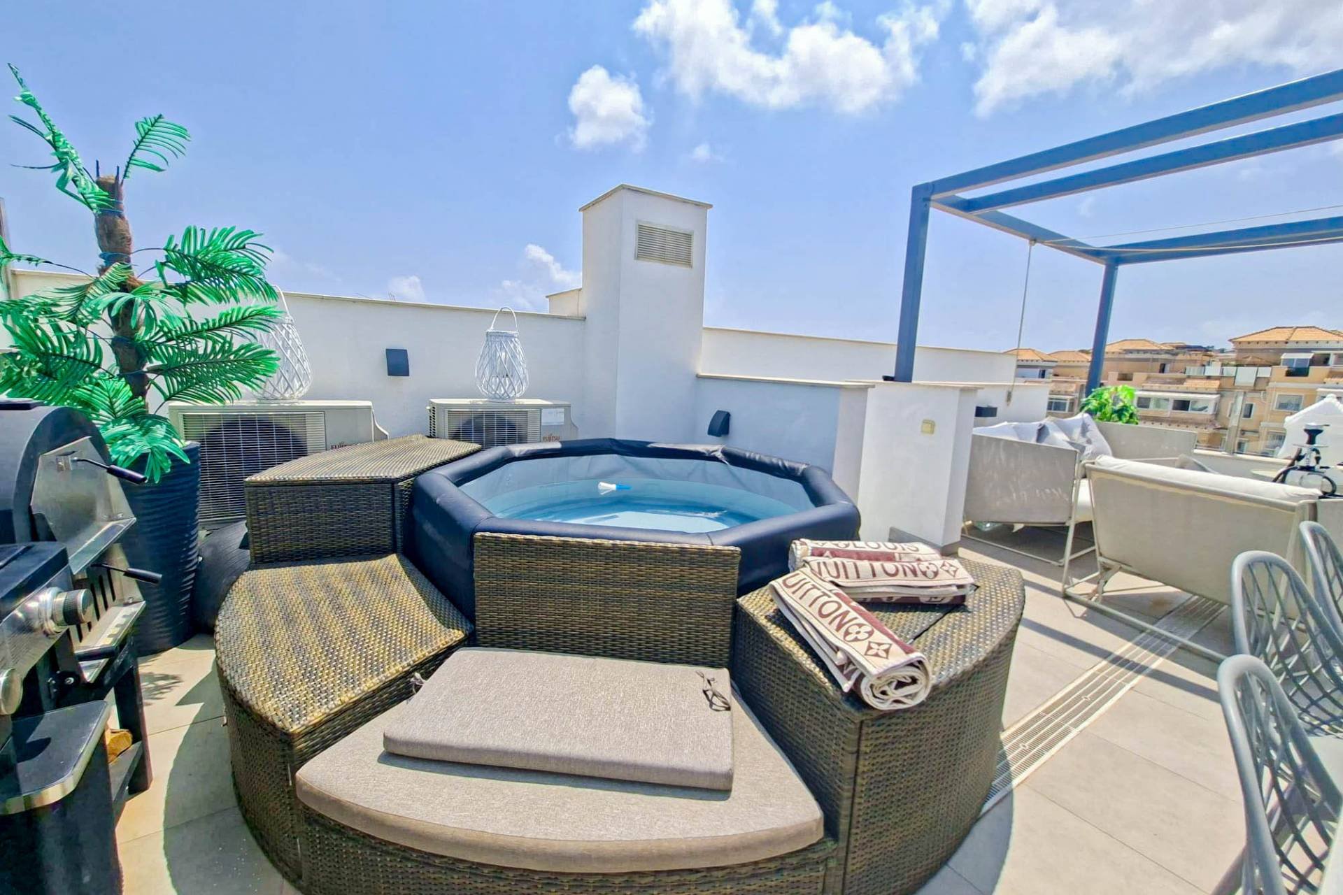 Herverkoop - Villa -
Villamartin - Costa Blanca