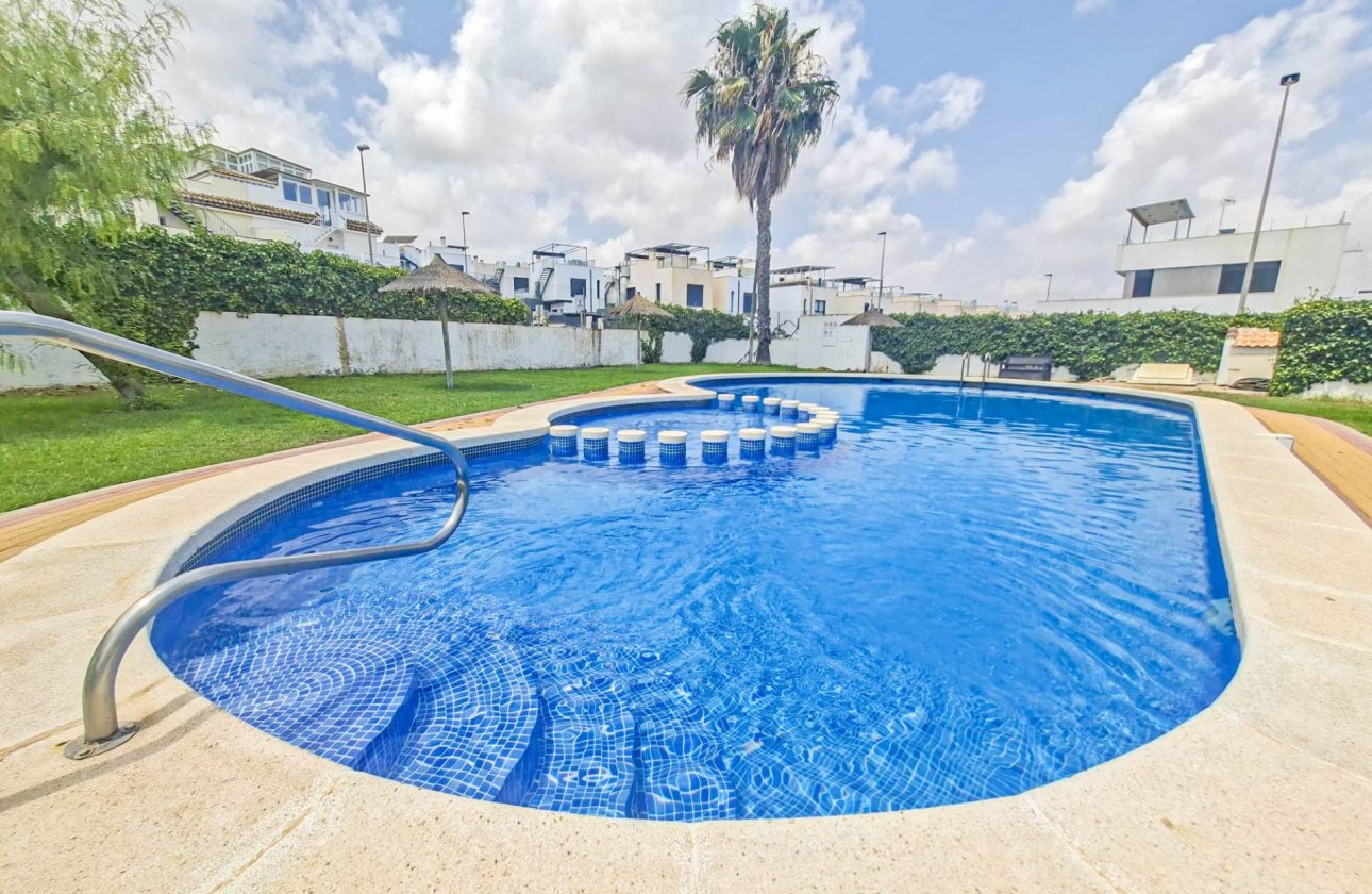 Herverkoop - Villa -
Villamartin - Costa Blanca
