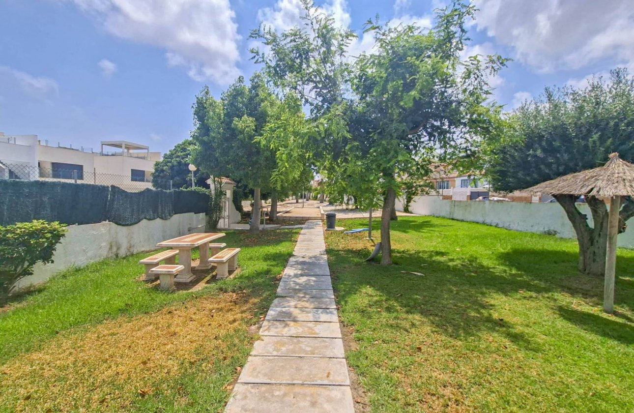 Herverkoop - Villa -
Villamartin - Costa Blanca