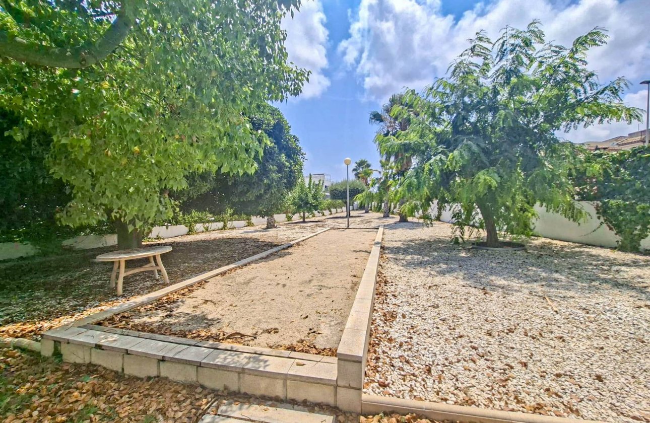 Herverkoop - Villa -
Villamartin - Costa Blanca