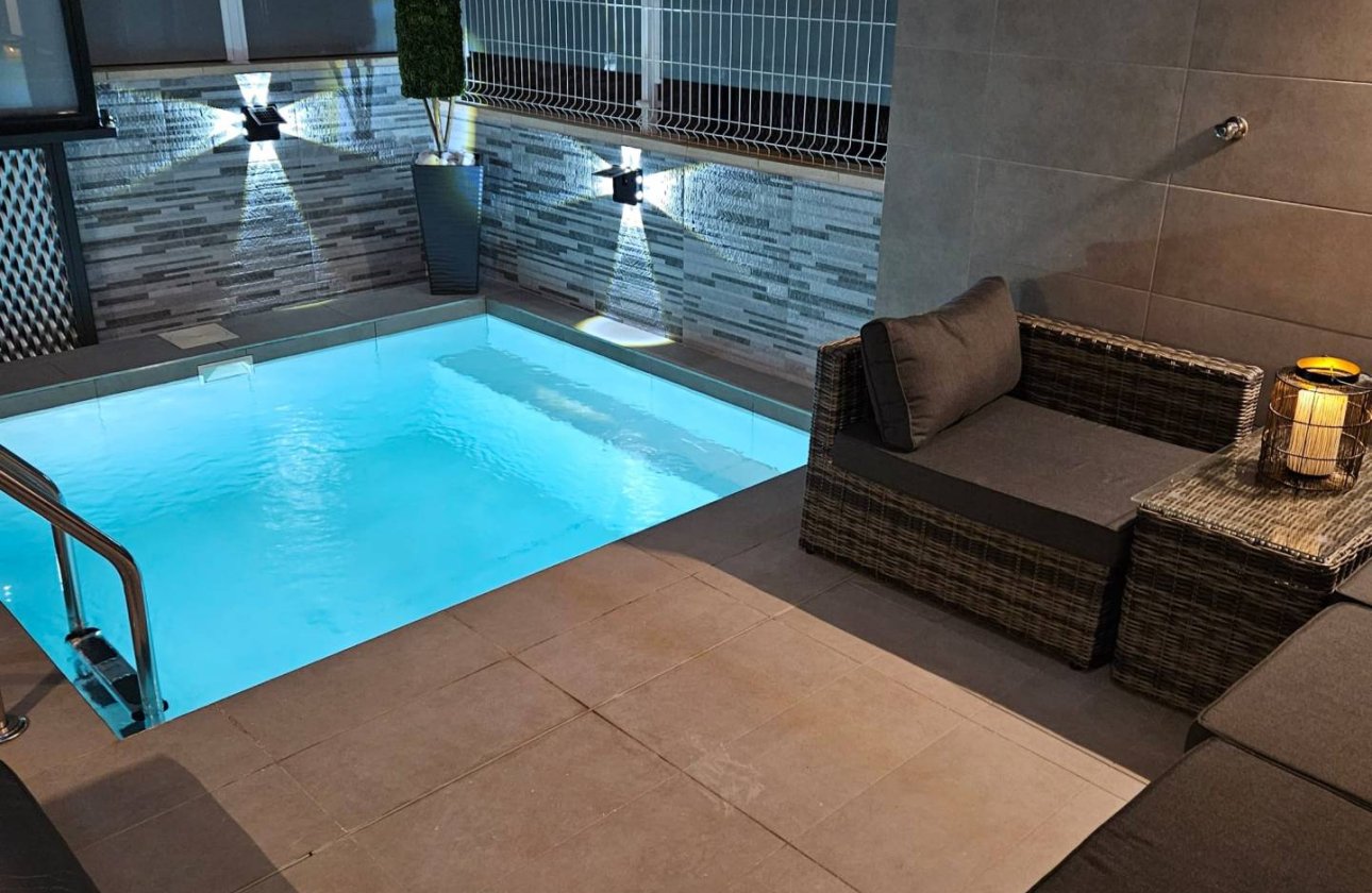 Herverkoop - Villa -
Villamartin - Costa Blanca