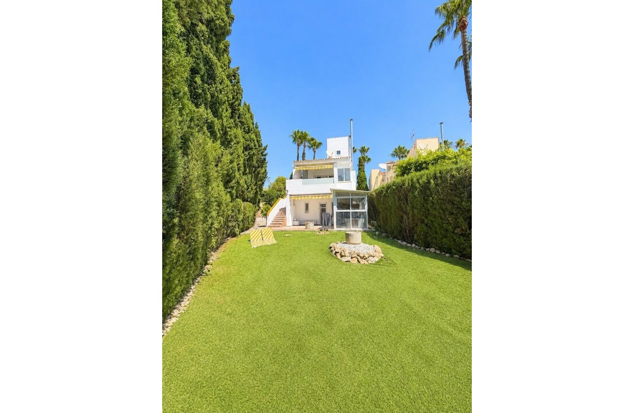 Herverkoop - Villa -
Villamartin - Costa Blanca