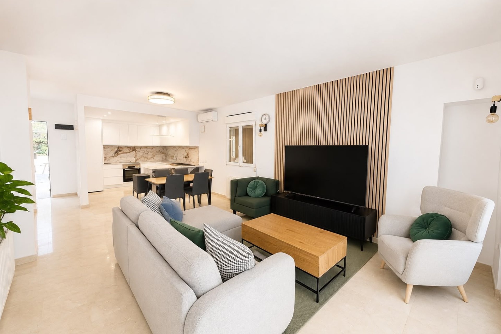 Herverkoop - Villa -
Villamartin - Costa Blanca