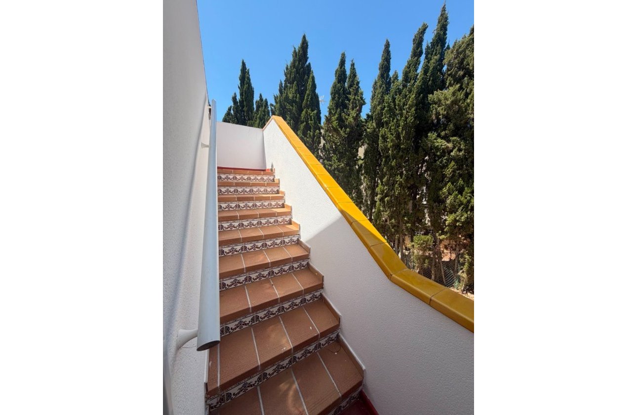 Herverkoop - Villa -
Villamartin - Costa Blanca