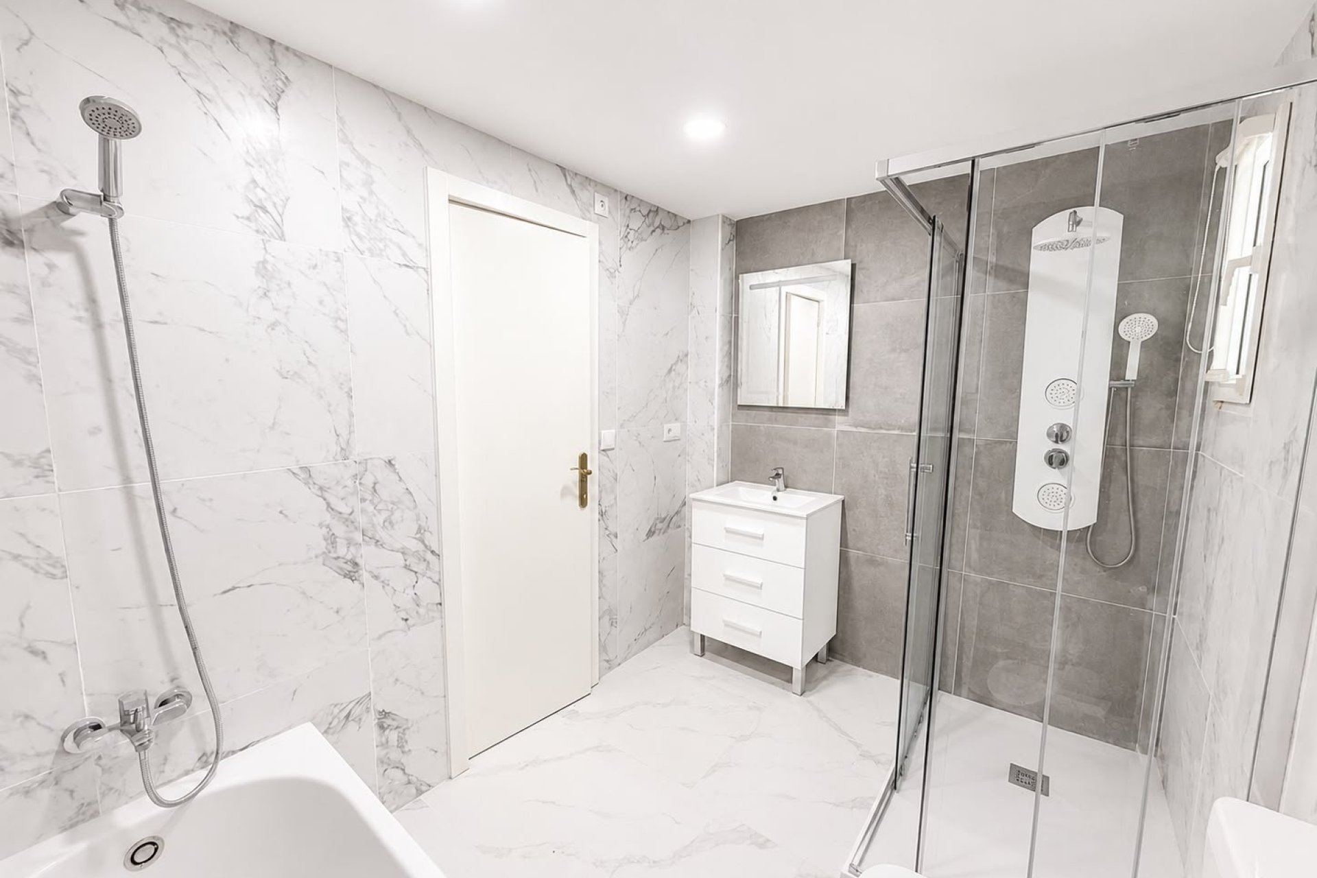 Herverkoop - Villa -
Villamartin - Costa Blanca