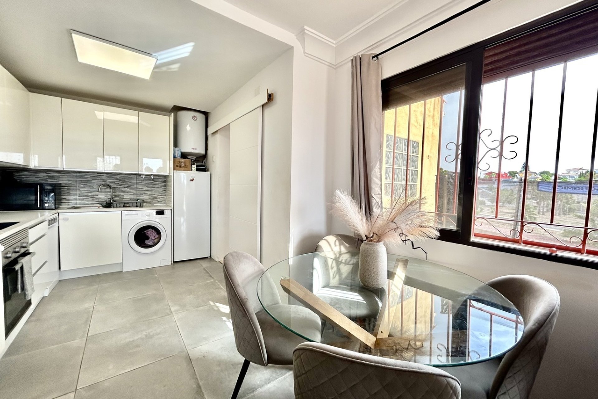 Herverkoop - Villa -
Villamartin - Costa Blanca