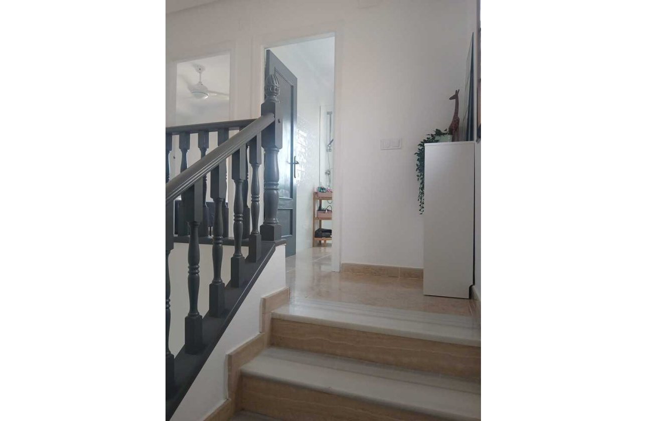 Herverkoop - Villa -
Villamartin - Costa Blanca