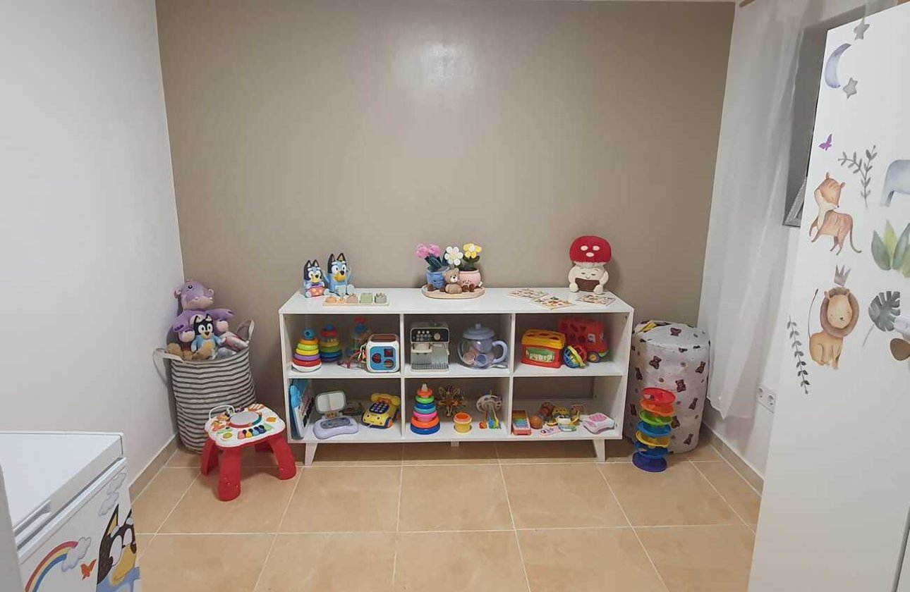 Herverkoop - Villa -
Villamartin - Costa Blanca