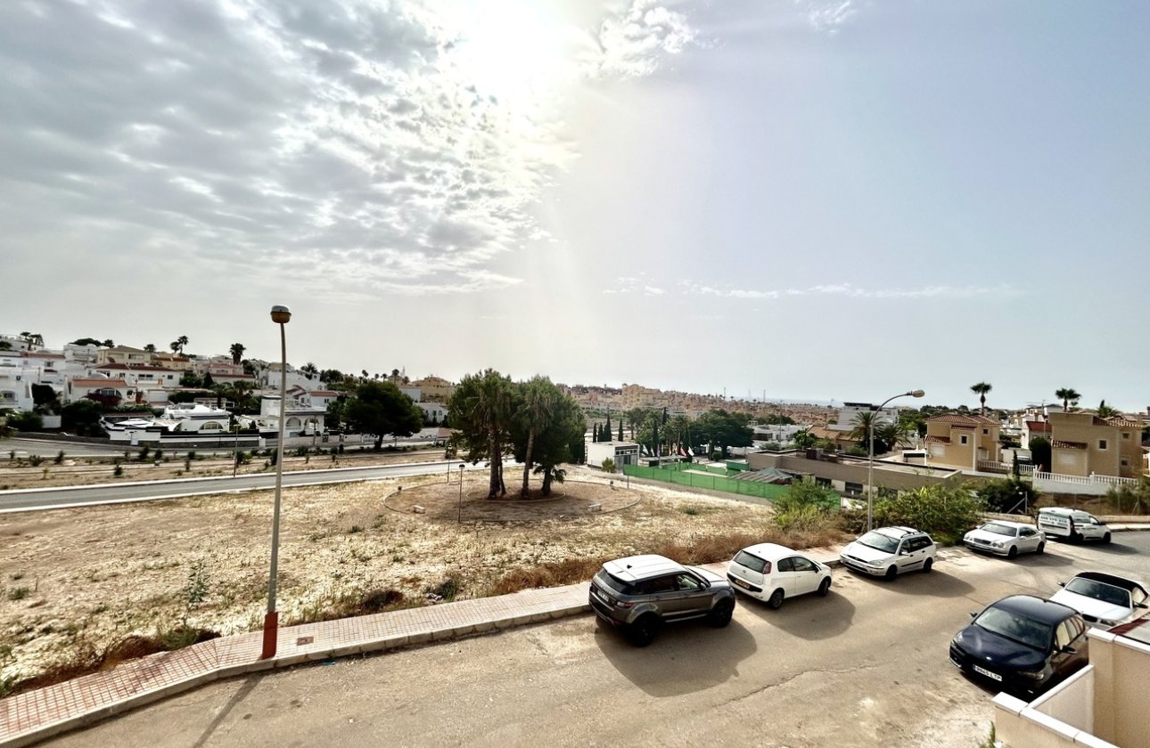 Herverkoop - Villa -
Villamartin - Costa Blanca