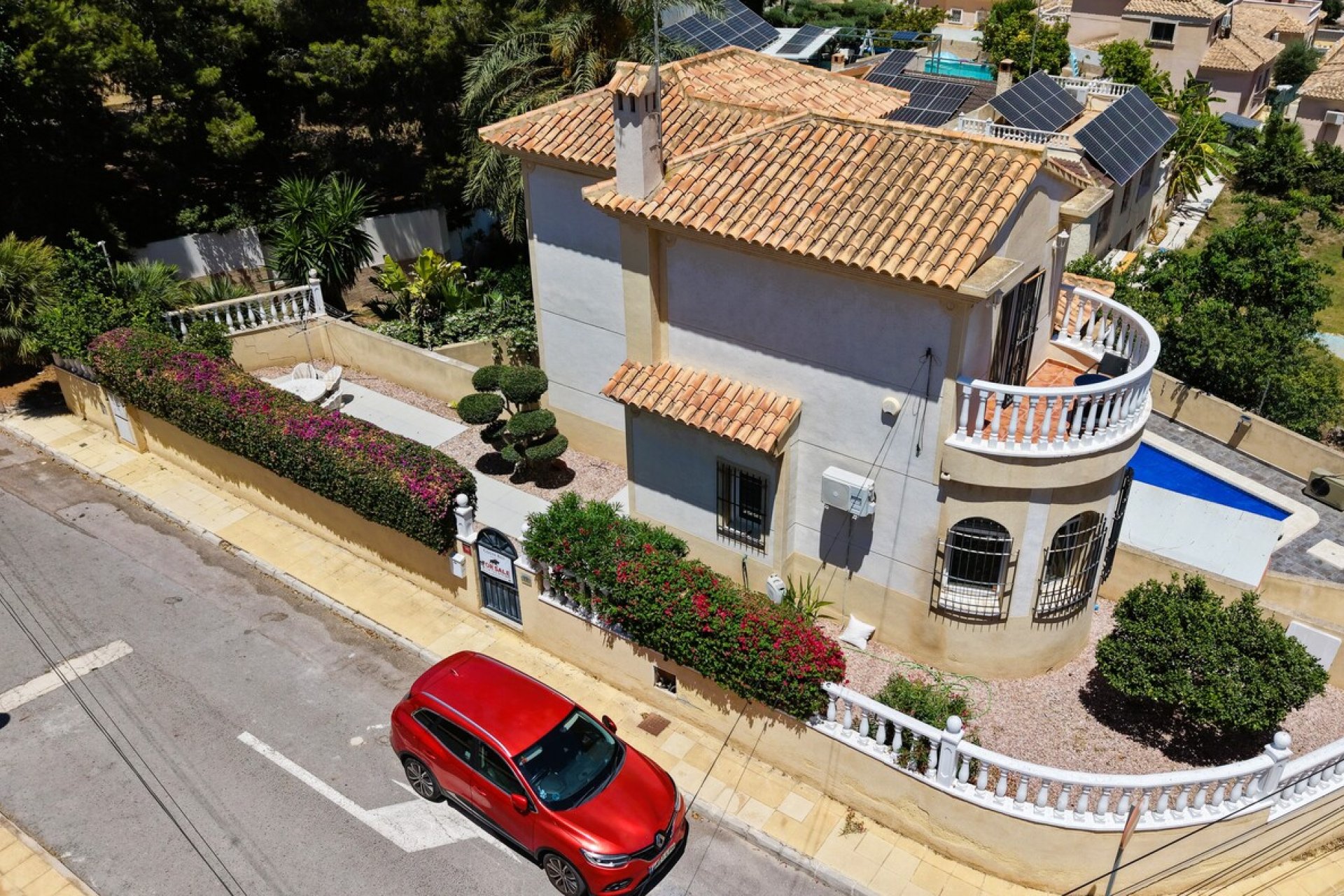 Herverkoop - Villa -
Villamartin - Costa Blanca
