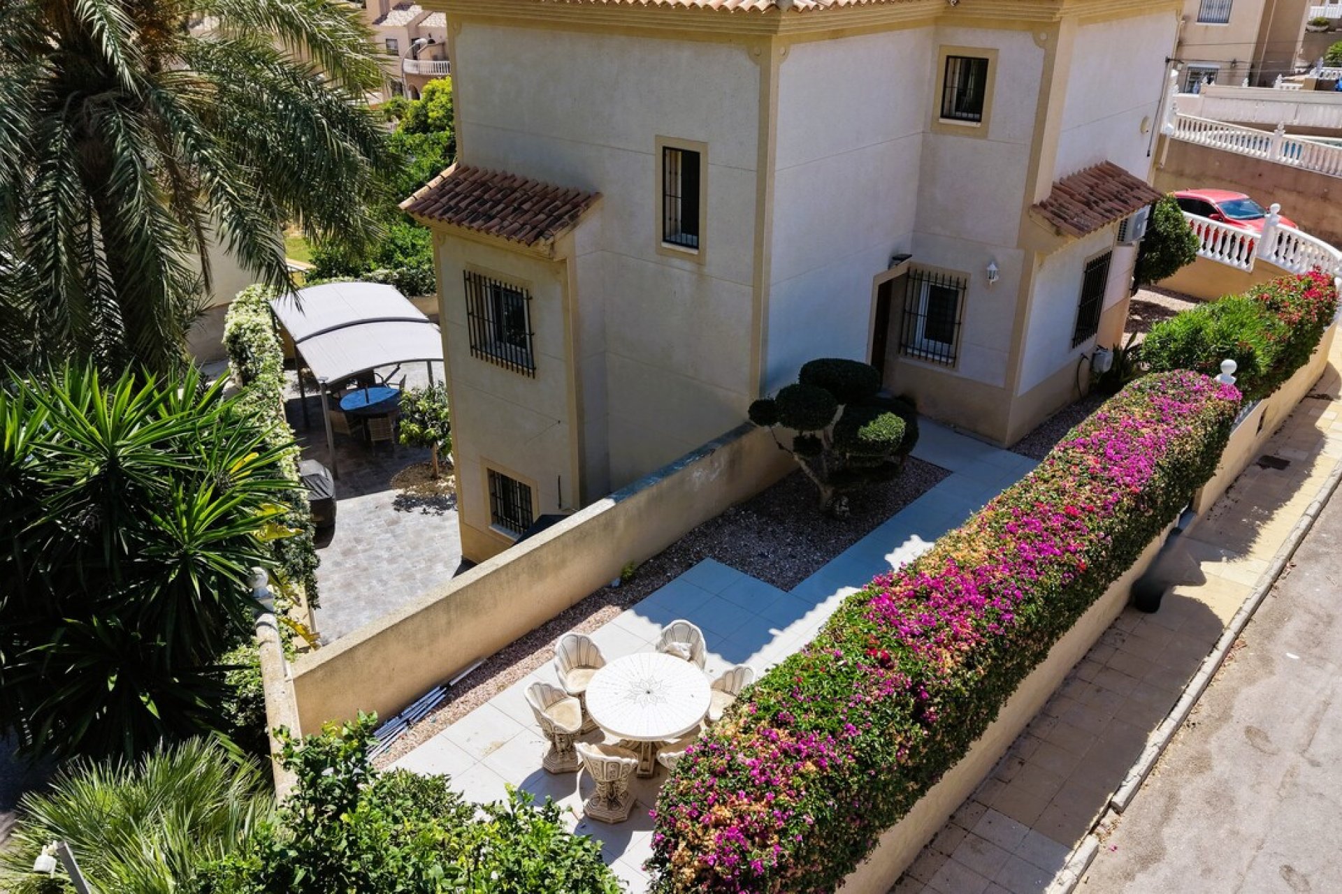 Herverkoop - Villa -
Villamartin - Costa Blanca