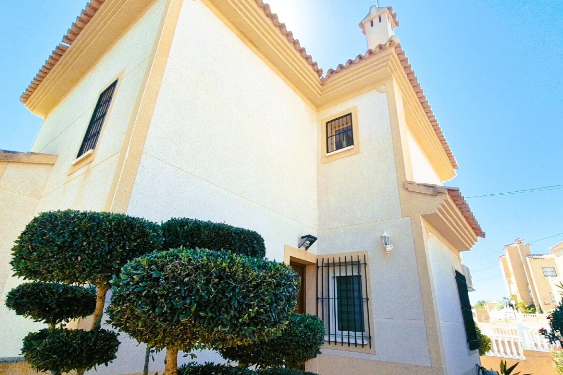 Herverkoop - Villa -
Villamartin - Costa Blanca