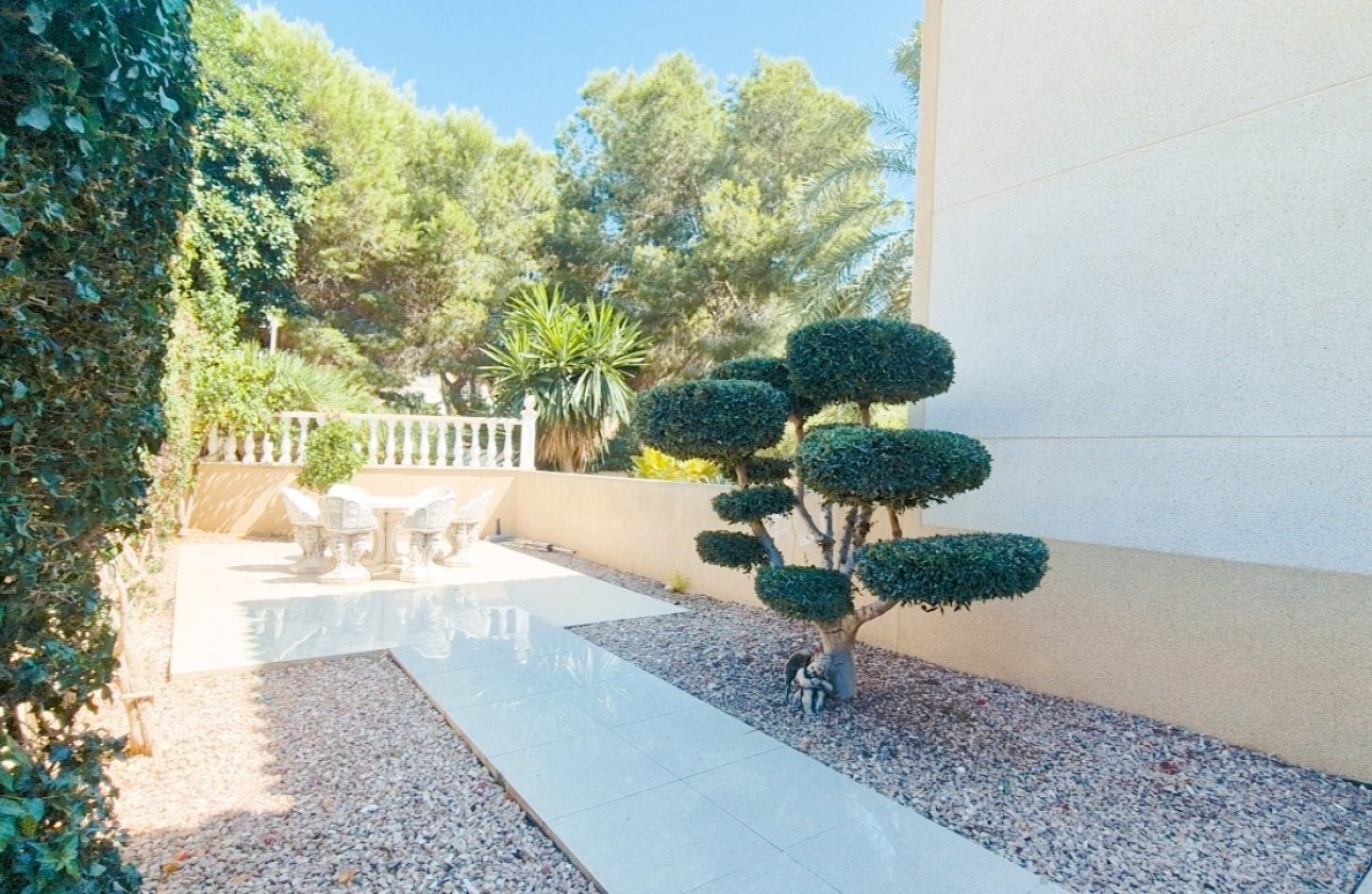 Herverkoop - Villa -
Villamartin - Costa Blanca
