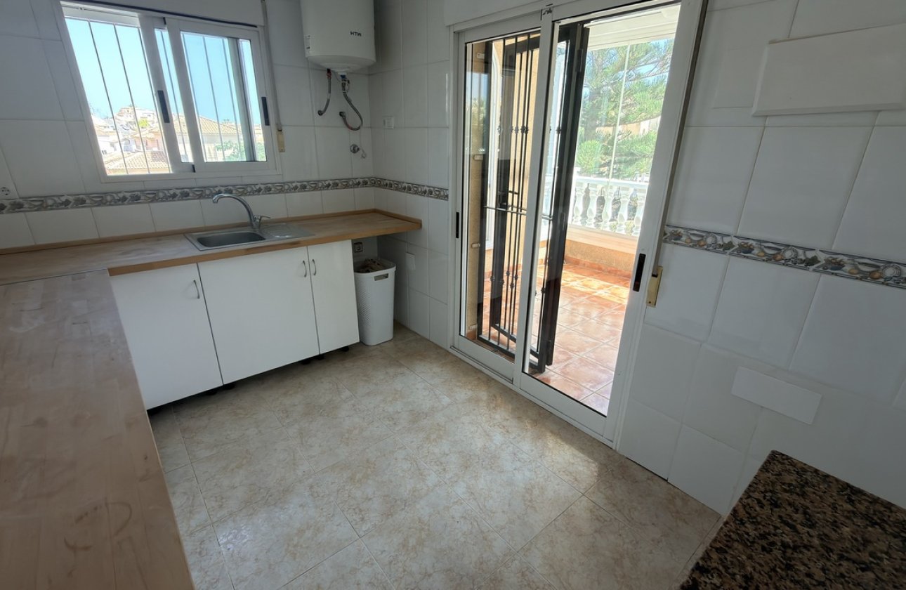 Herverkoop - Villa -
Villamartin - Costa Blanca