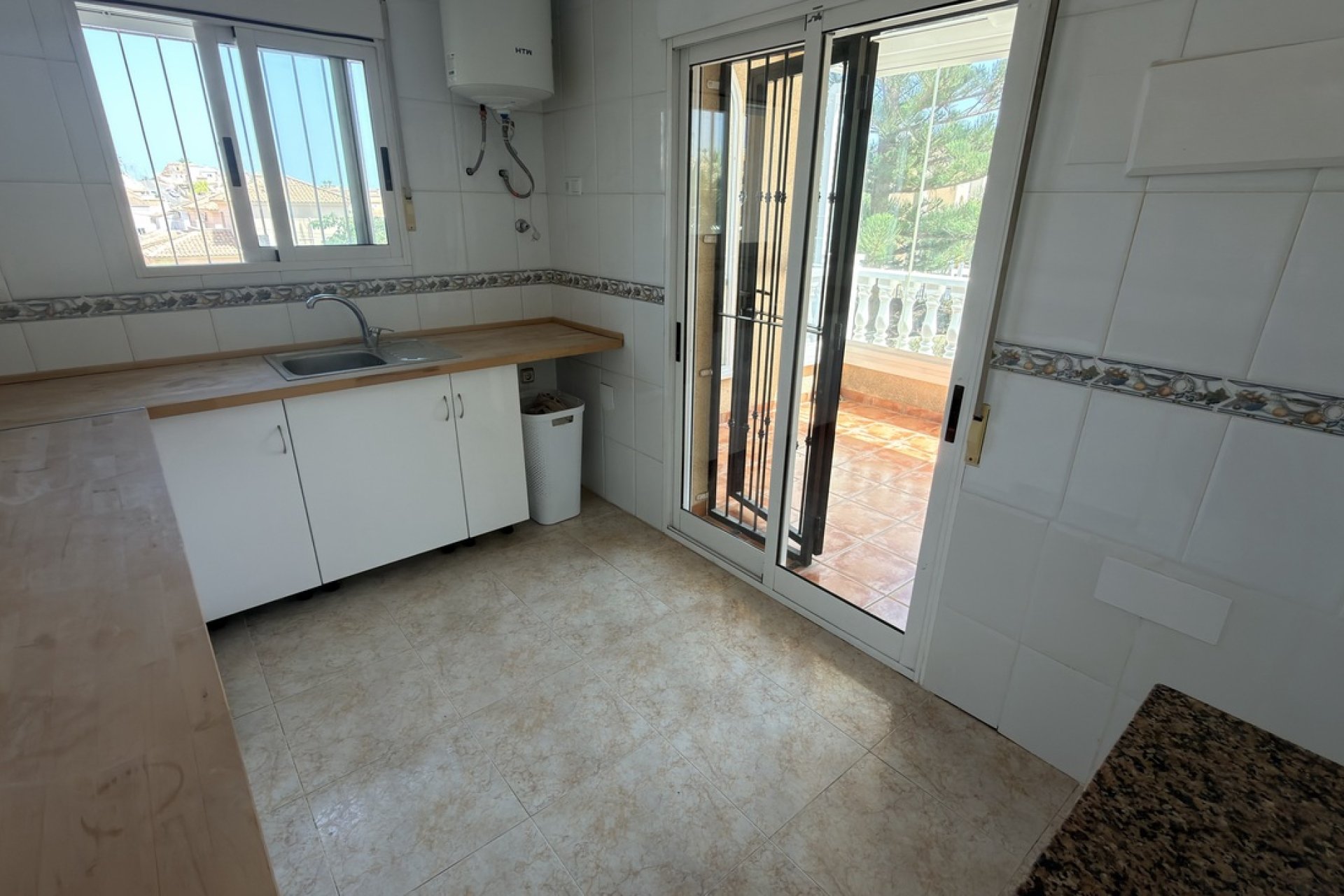 Herverkoop - Villa -
Villamartin - Costa Blanca