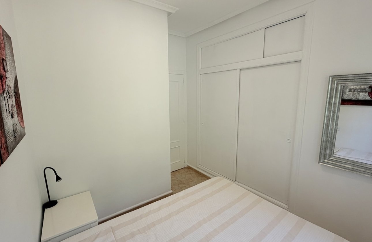 Herverkoop - Villa -
Villamartin - Costa Blanca