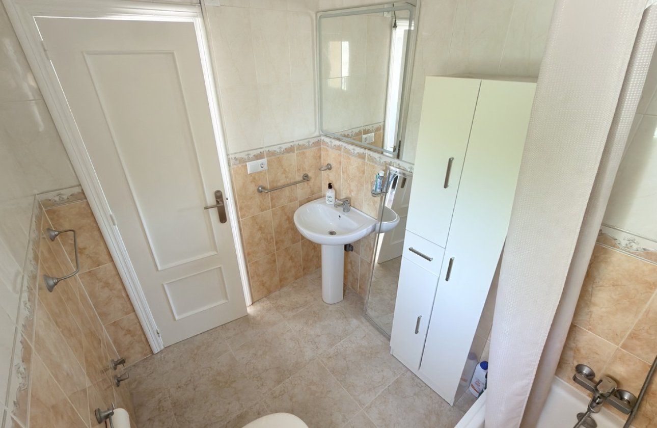 Herverkoop - Villa -
Villamartin - Costa Blanca