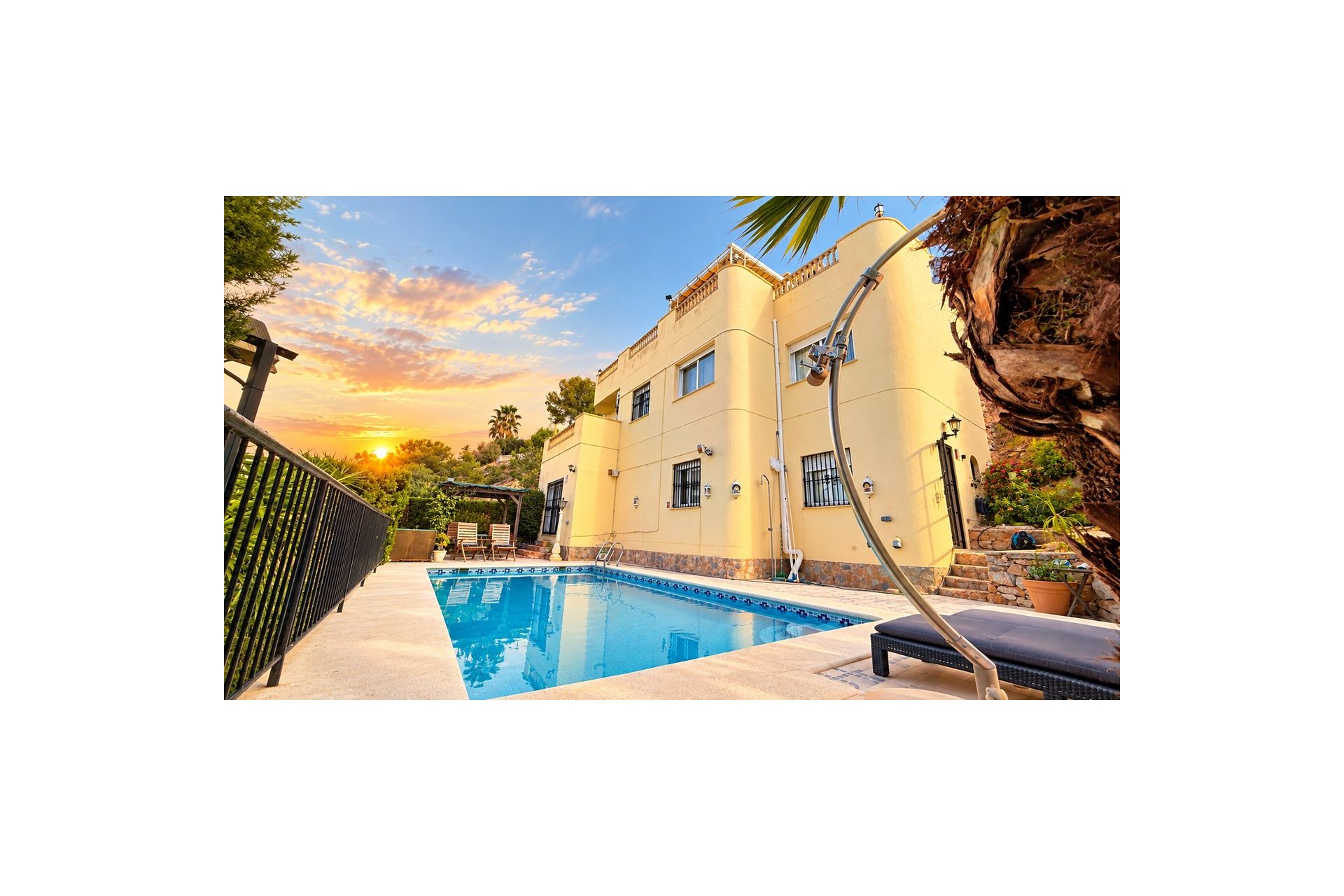 Herverkoop - Villa -
Villamartin - Costa Blanca