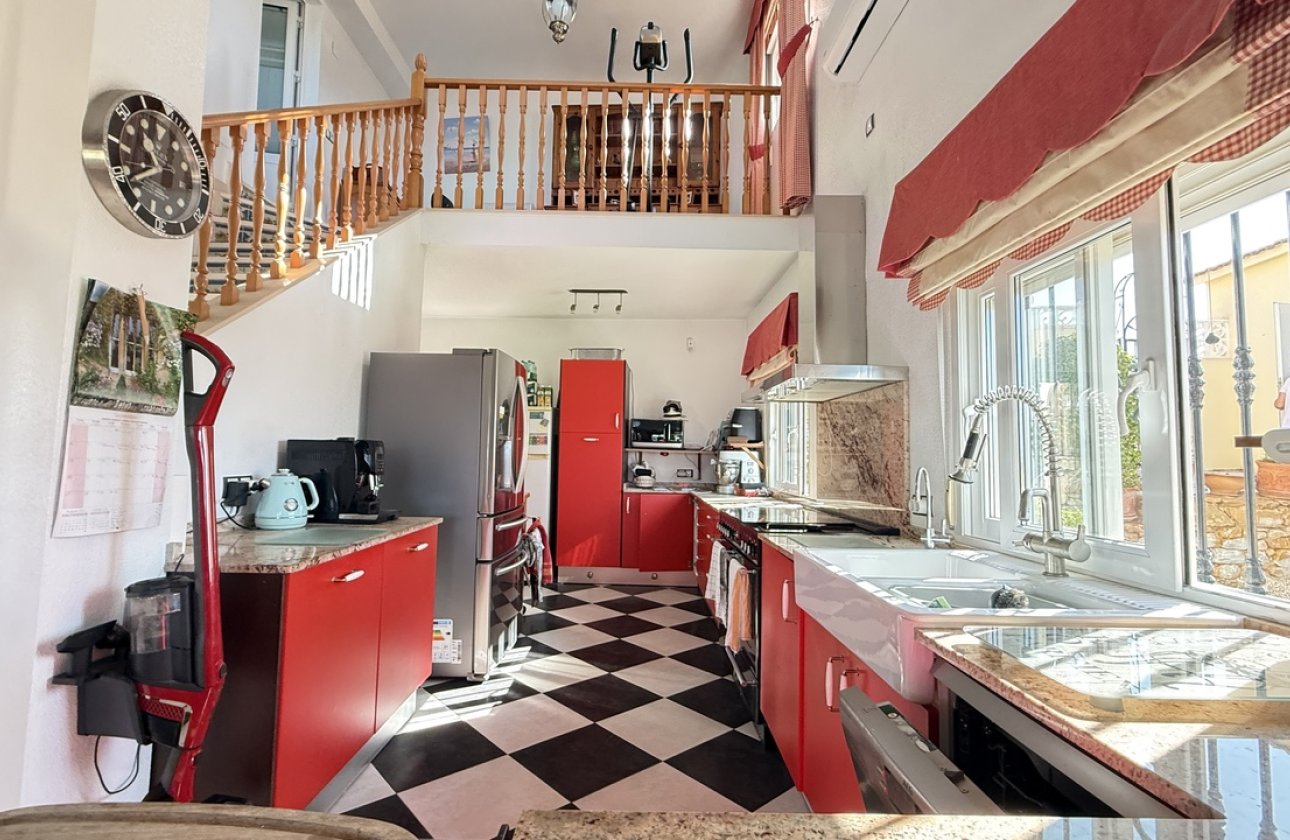Herverkoop - Villa -
Villamartin - Costa Blanca